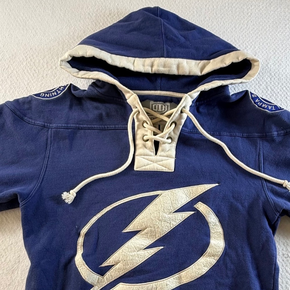 Old Time Hockey Hoodie Mens Small Blue‎ Tampa Bay Lightning Lace Up Sweatshirt